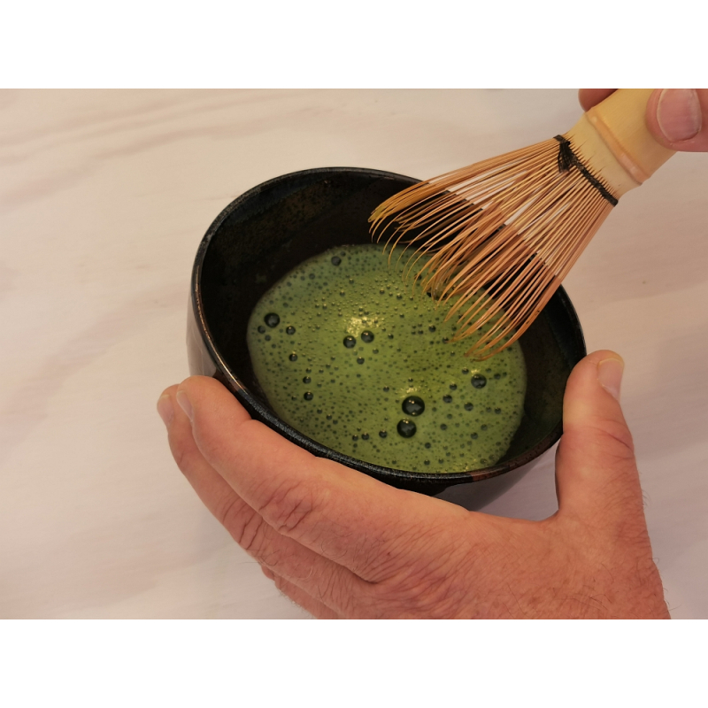 Fouet à thé en bambou naturel Domqga Chasen préparant l'outil de