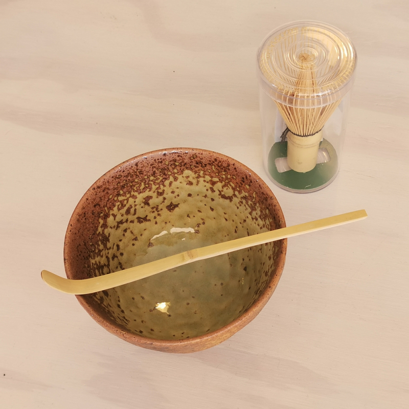 Coffret thé matcha + fouet + cuillère en bambou + tasse en fonte